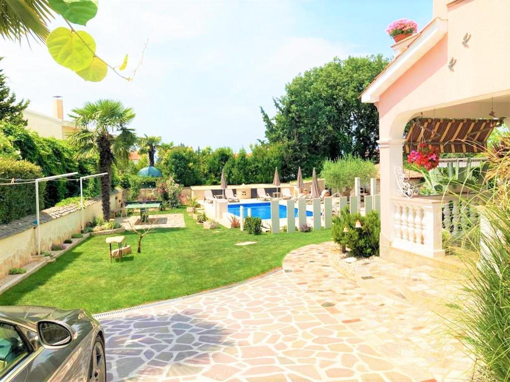 Apartment Villa Engel With Pool Porec Exterior photo