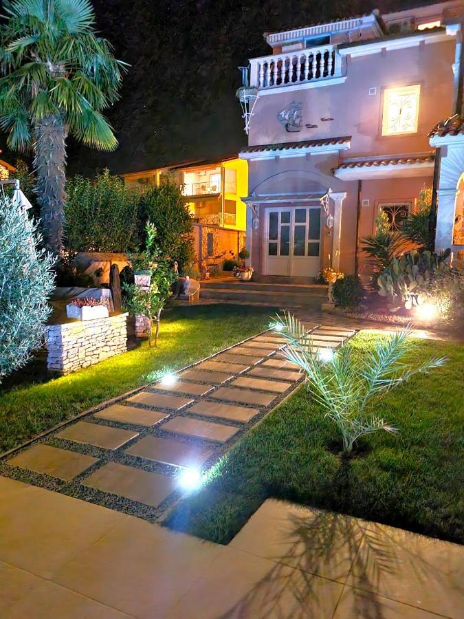 Apartment Villa Engel With Pool Porec Exterior photo