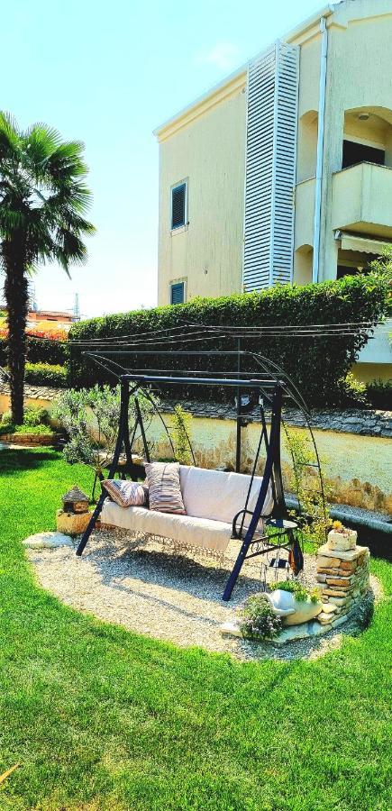 Apartment Villa Engel With Pool Porec Exterior photo